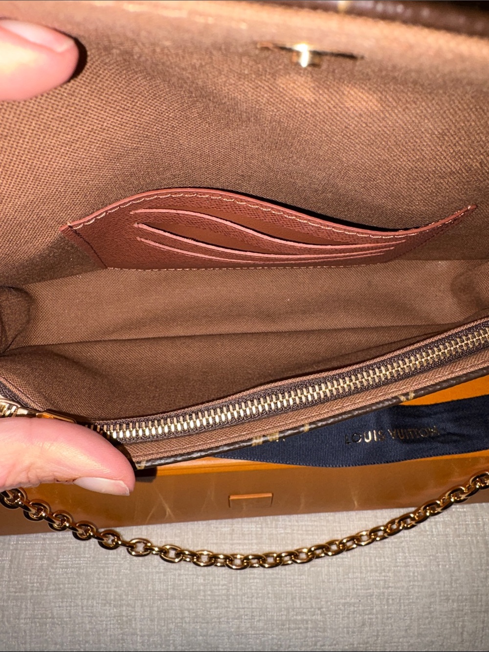 Louis Vuitton Monogram wallet on a chain Ivy - Picture 5 of 7